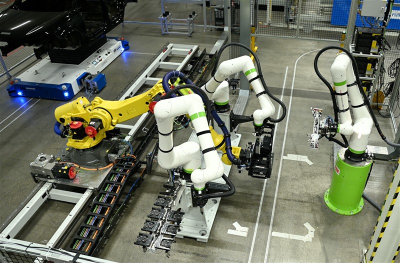 Audi scales up deployment of artificial intelligence in production ...